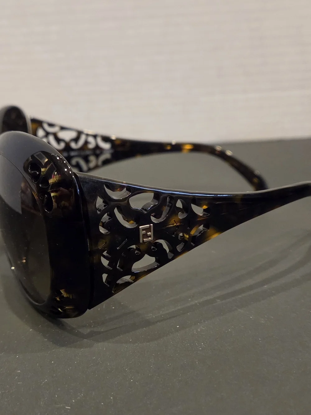 Fendi Oversized Tortoiseshell Sunglasses - Brown Gradient